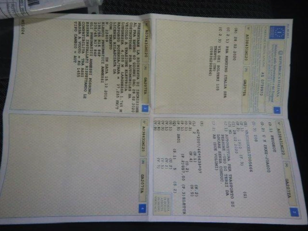 Peugeot 208 e-208 GT Line, снимка 11 - Автомобили и джипове - 53800160