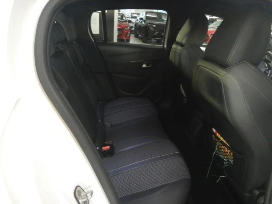 Peugeot 208 e-208 GT Line, снимка 6 - Автомобили и джипове - 53800160