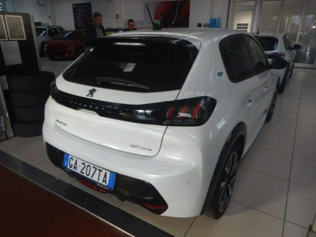 Peugeot 208 e-208 GT Line, снимка 3 - Автомобили и джипове - 53800160