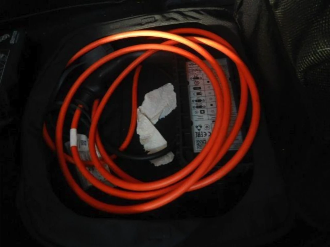 Peugeot 208 e-208 GT Line, снимка 9 - Автомобили и джипове - 53800160