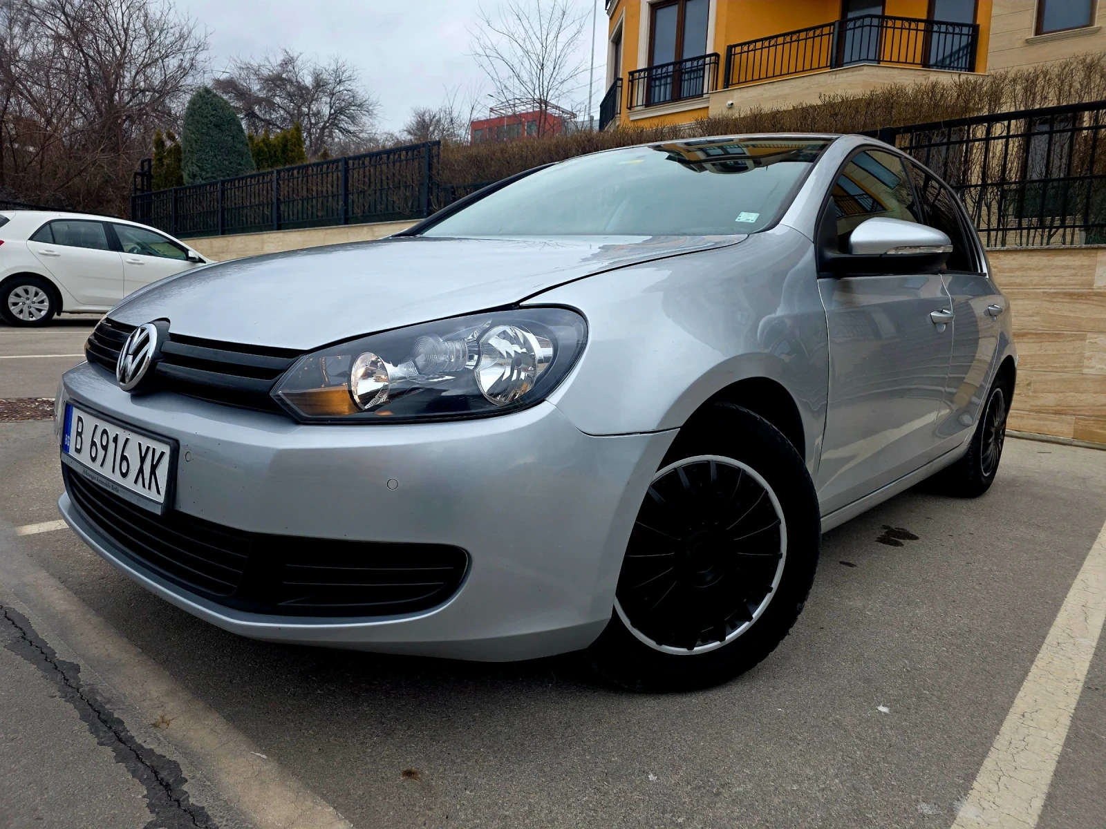 VW Golf 2.0TDI * Парктроник  * Ръчка, снимка 4 - Автомобили и джипове - 53903609