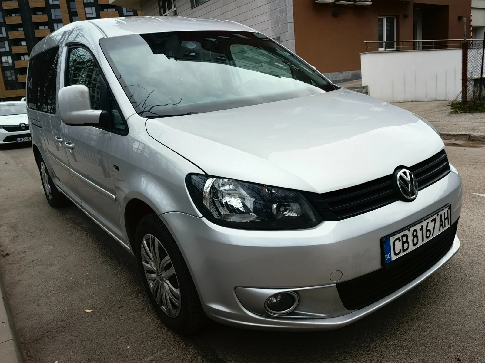 VW Caddy Дълга база 6+ 1 първи собственик, снимка 2 - Автомобили и джипове - 54171582