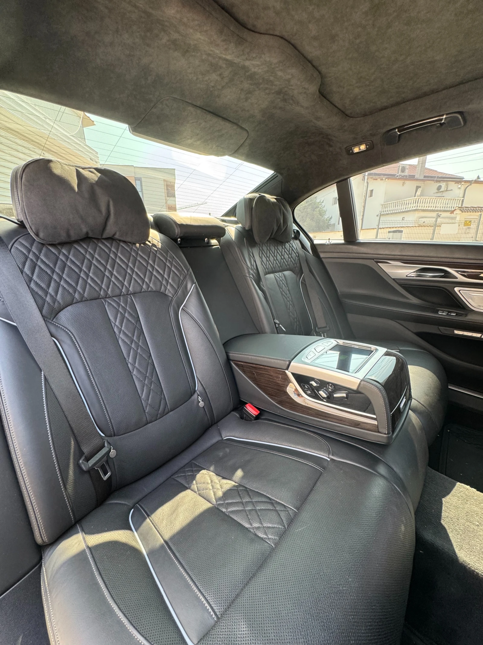 BMW 750 L D XDRIVE, снимка 13 - Автомобили и джипове - 54320910