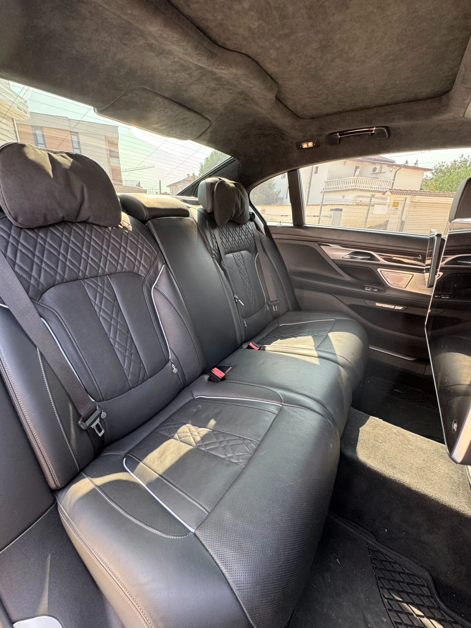 BMW 750 L D XDRIVE, снимка 12 - Автомобили и джипове - 54320910