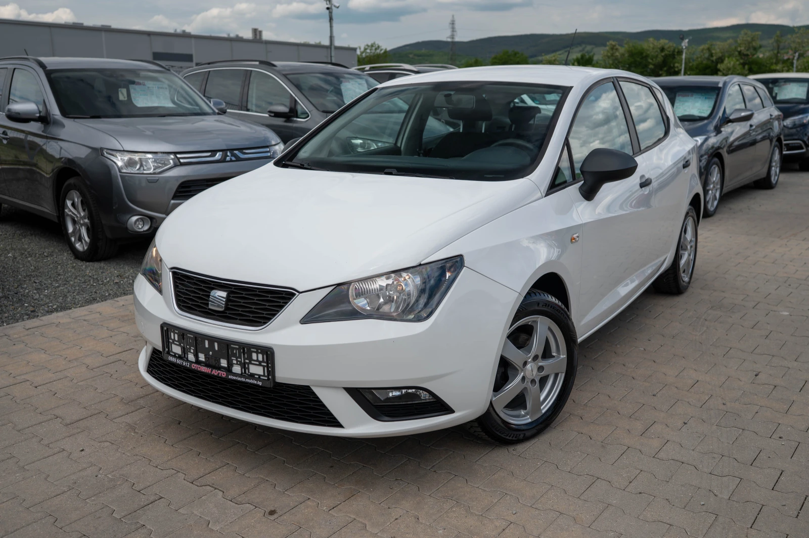 Seat Ibiza 1.4i* 86кс* 2012г* , снимка 3 - Автомобили и джипове - 54607774