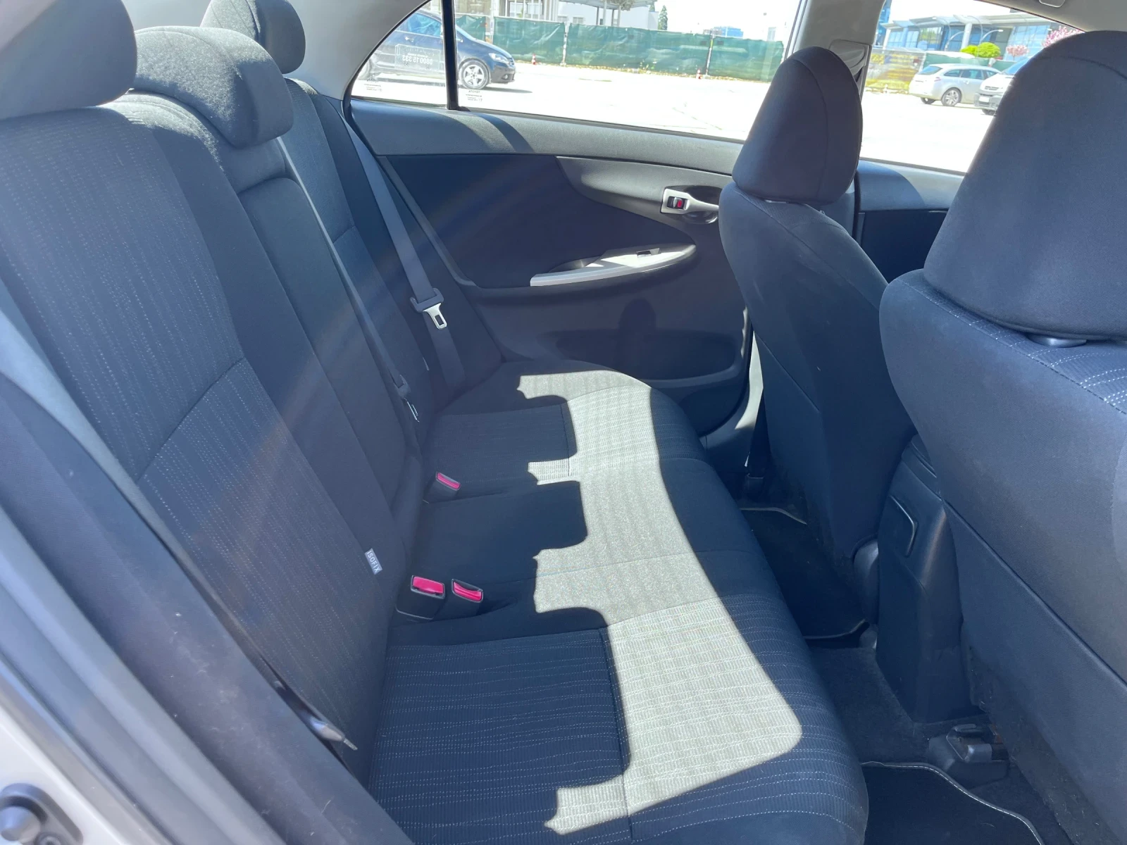 Toyota Corolla 2.0 D-4D 126 TOP, снимка 11 - Автомобили и джипове - 54661464