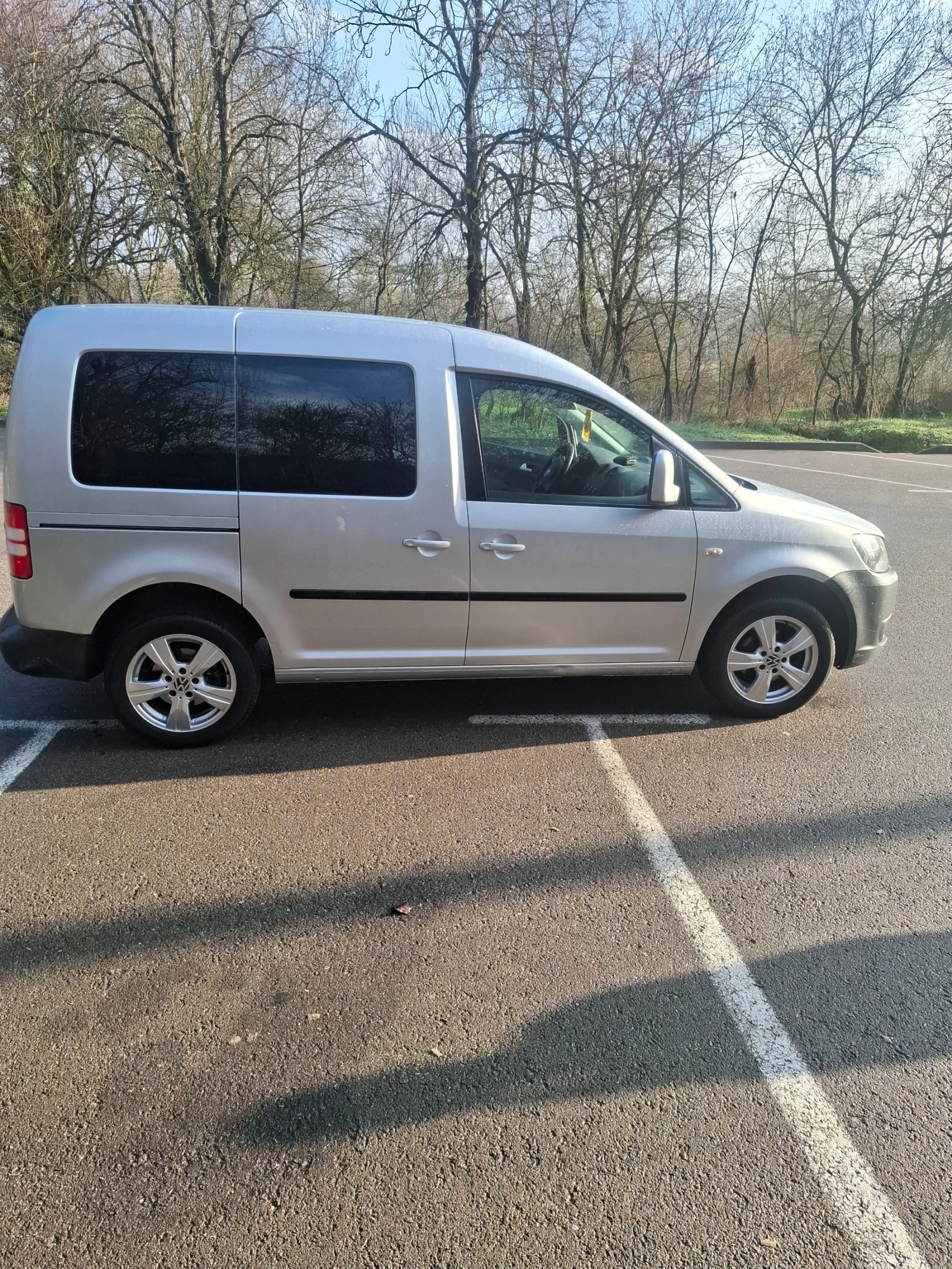 VW Caddy 16 тди, снимка 4 - Автомобили и джипове - 54671005