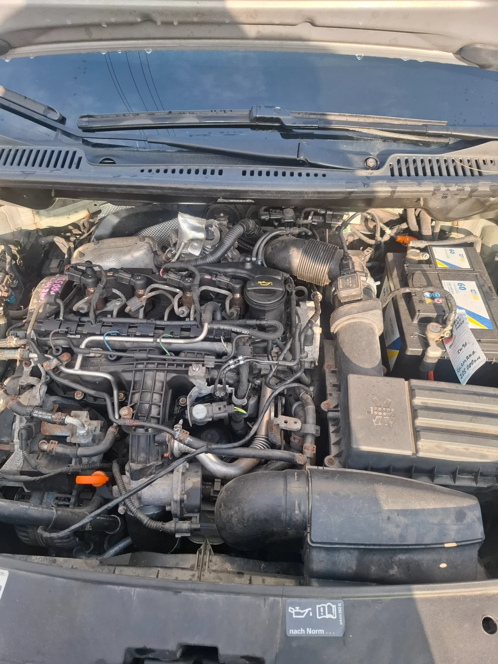 VW Caddy 16 тди, снимка 5 - Автомобили и джипове - 54671005