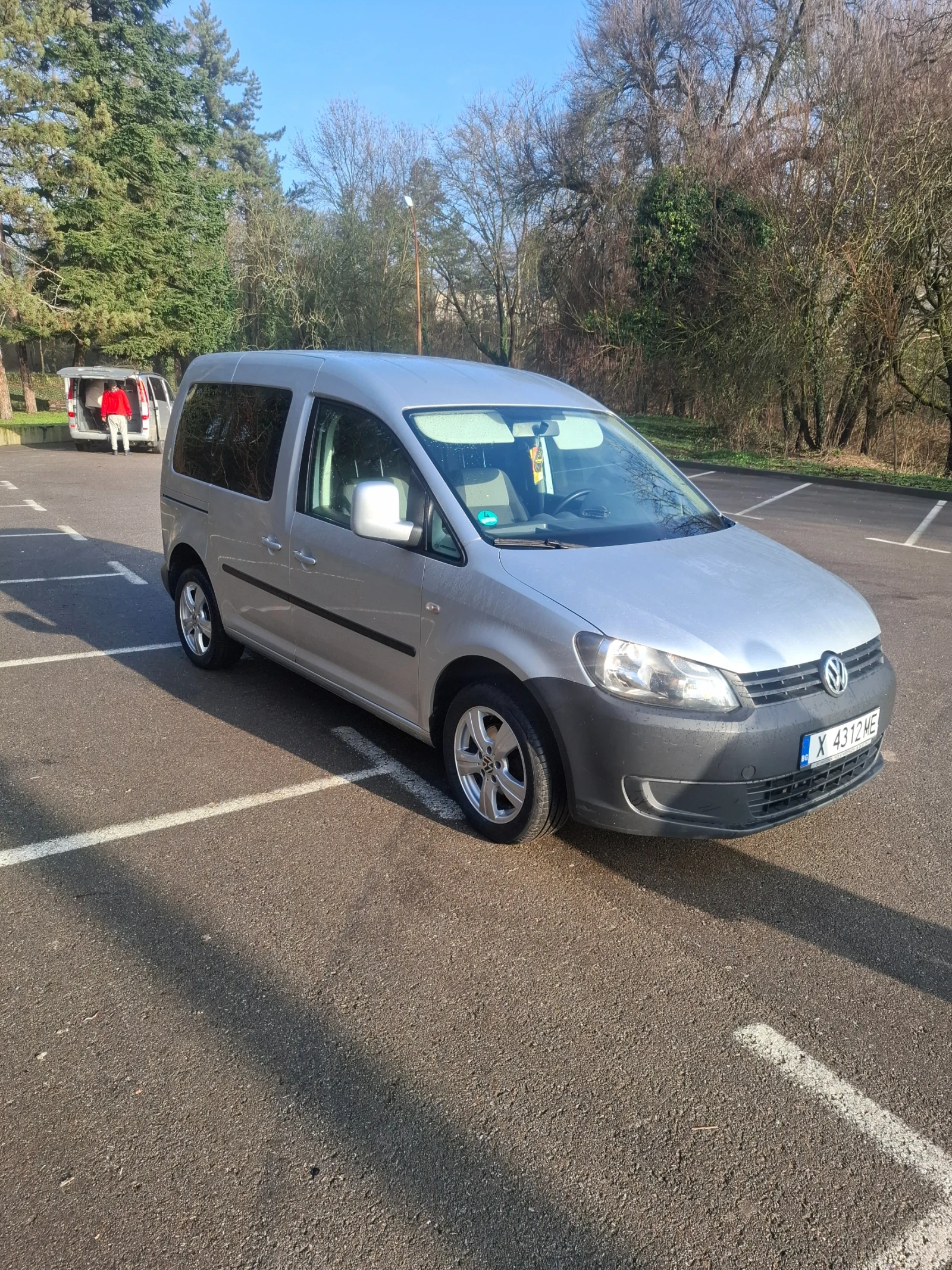 VW Caddy 16 тди, снимка 12 - Автомобили и джипове - 54671005