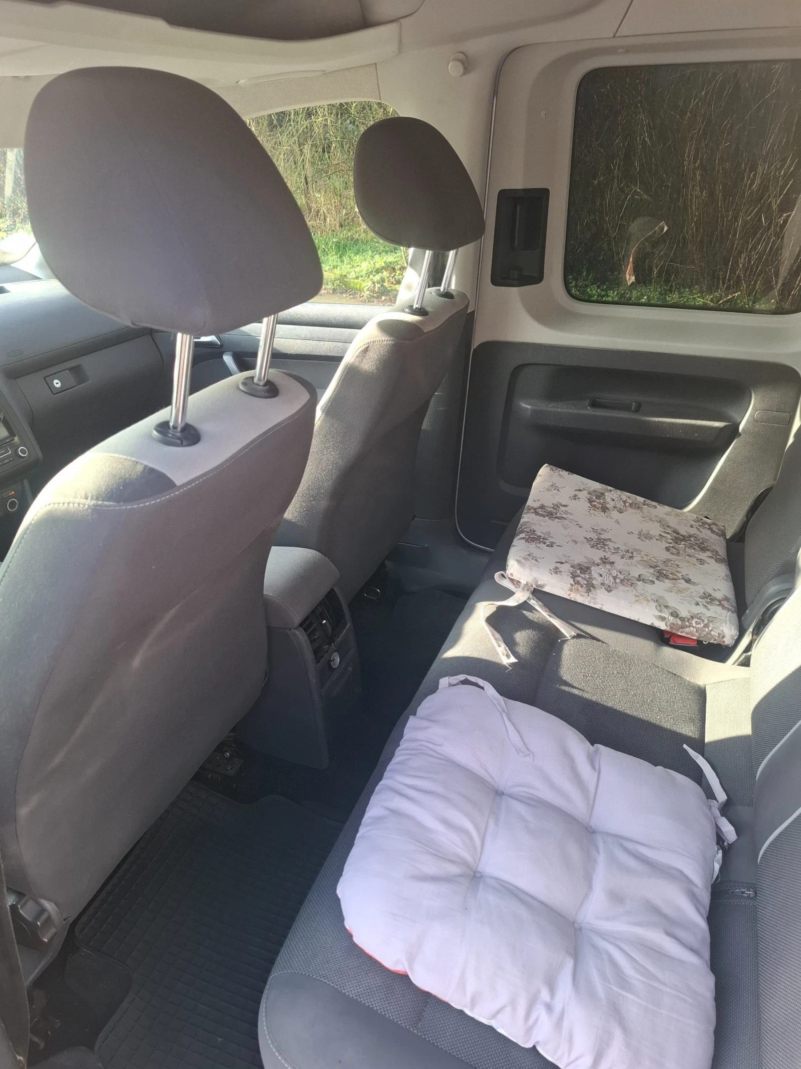 VW Caddy 16 тди, снимка 7 - Автомобили и джипове - 54671005