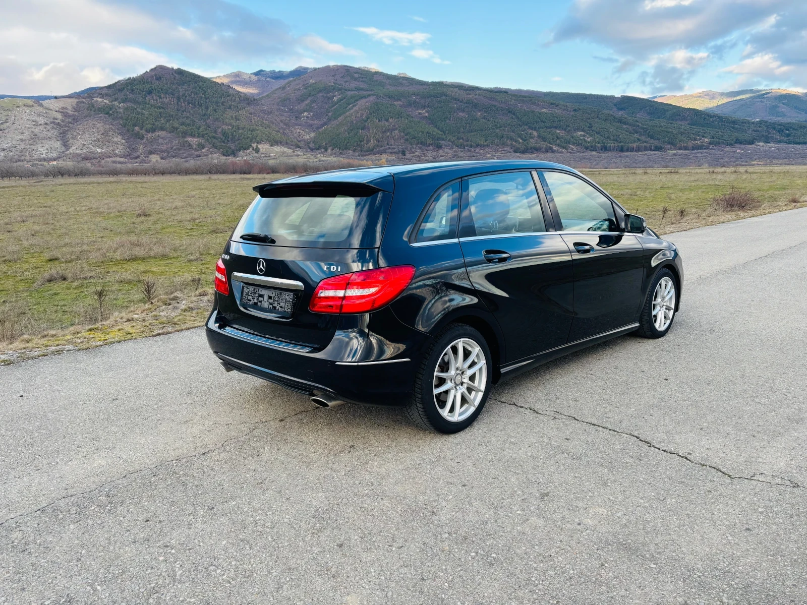 Mercedes-Benz B 200 FACELIFT, снимка 9 - Автомобили и джипове - 54724338