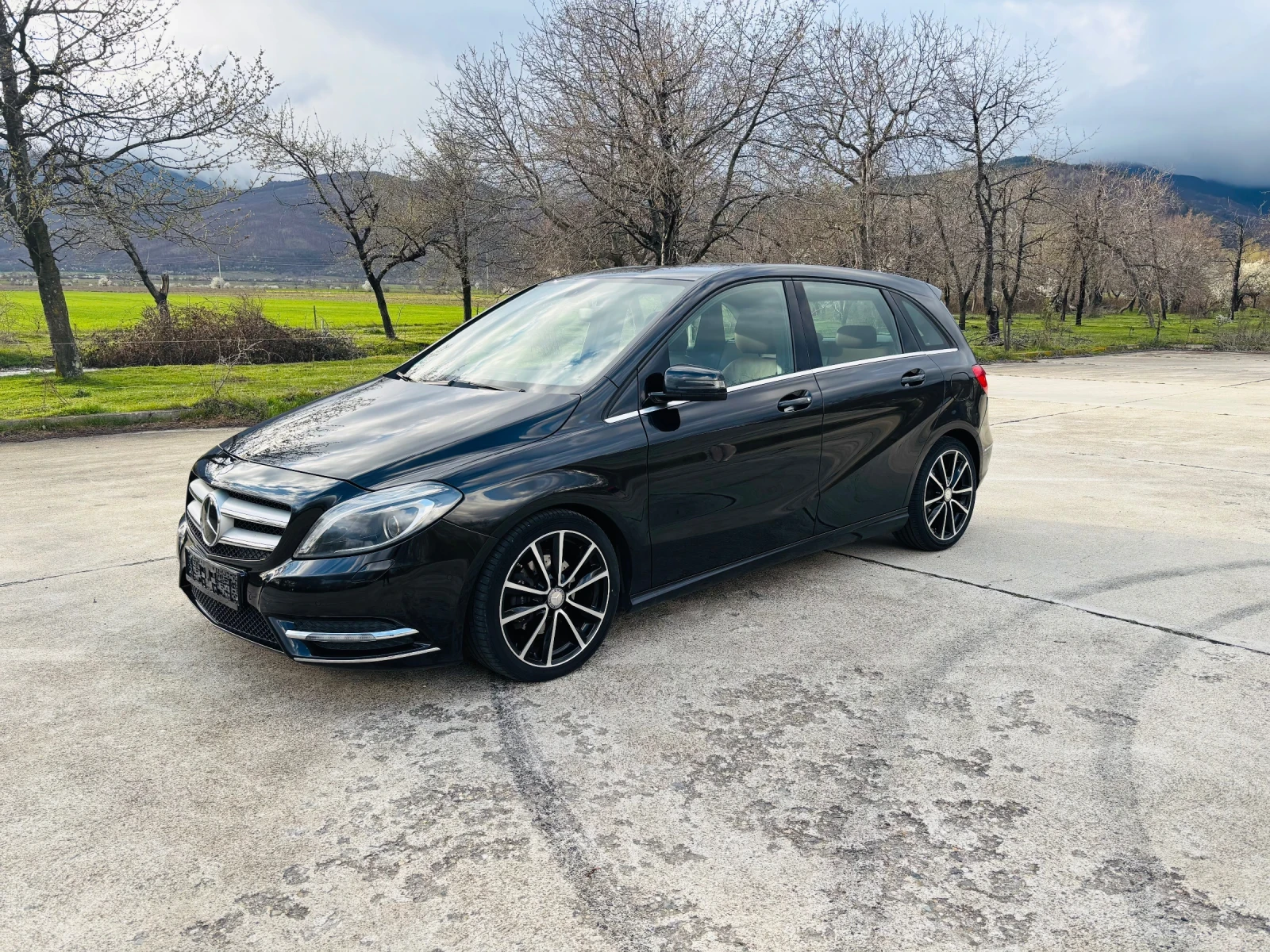 Mercedes-Benz B 200 FACELIFT, снимка 4 - Автомобили и джипове - 54724338