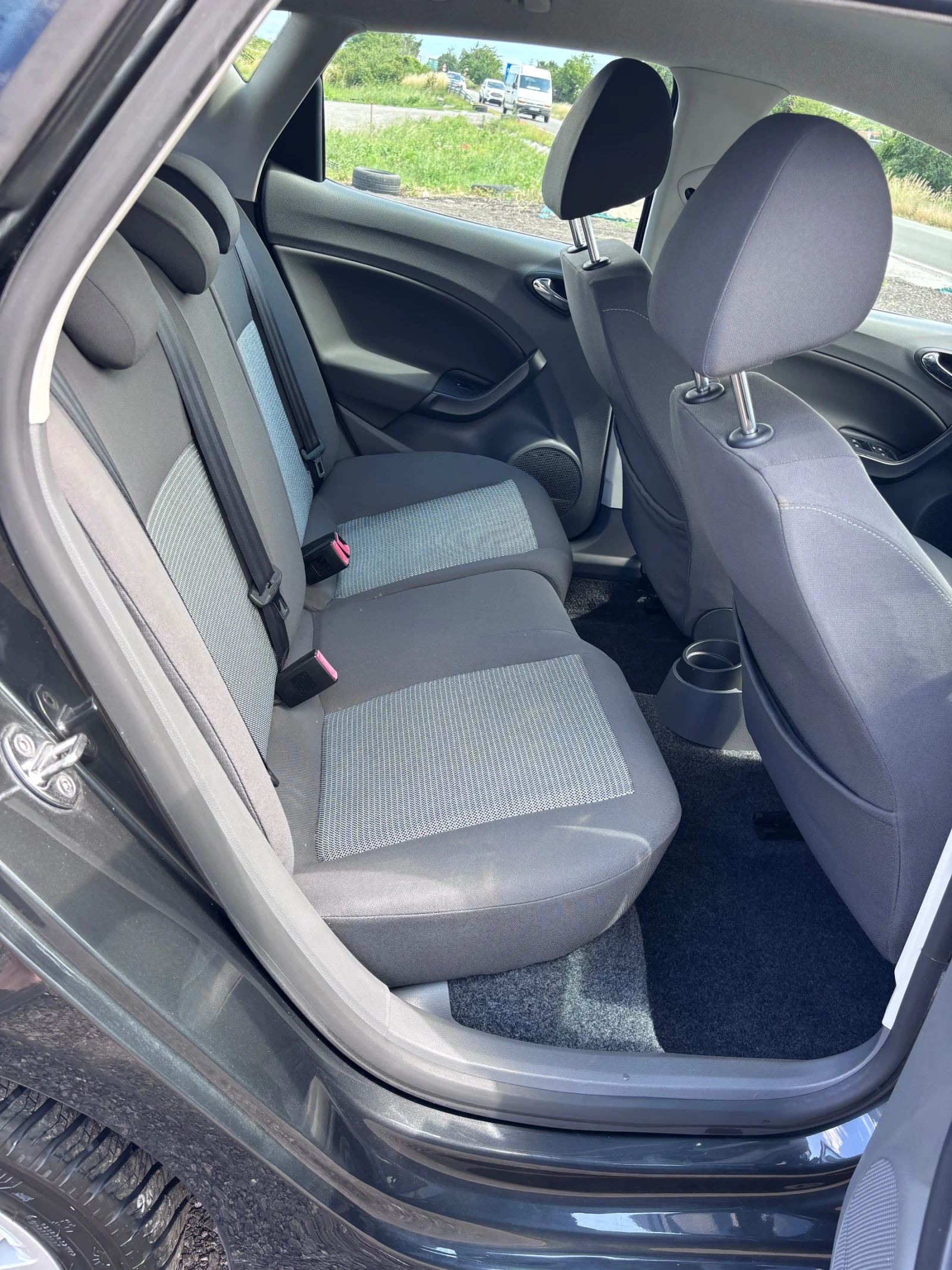 Seat Ibiza 1.9 TDI  105 к.с. 128 000 км !!!, снимка 13 - Автомобили и джипове - 55036125