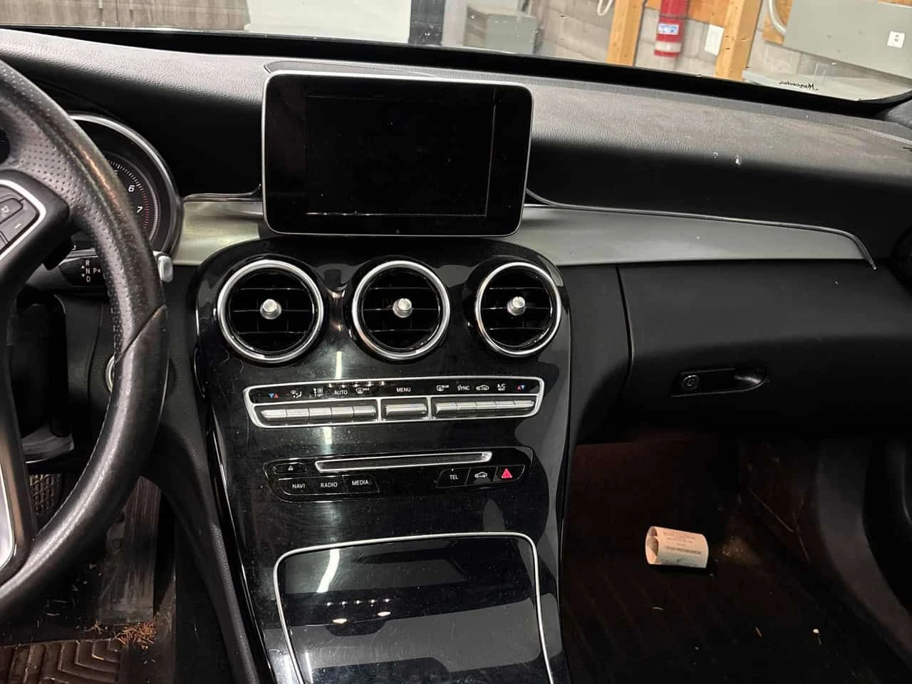 Mercedes-Benz C 300 * АВТОКРЕДИТ * ГЛАВНО ПРЕДСТАВИТЕЛСТВО, снимка 10 - Автомобили и джипове - 55456731