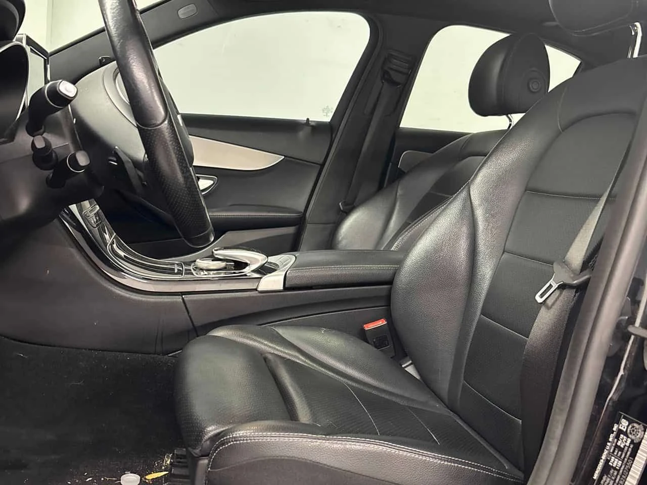 Mercedes-Benz C 300 * АВТОКРЕДИТ * ГЛАВНО ПРЕДСТАВИТЕЛСТВО, снимка 7 - Автомобили и джипове - 55456731