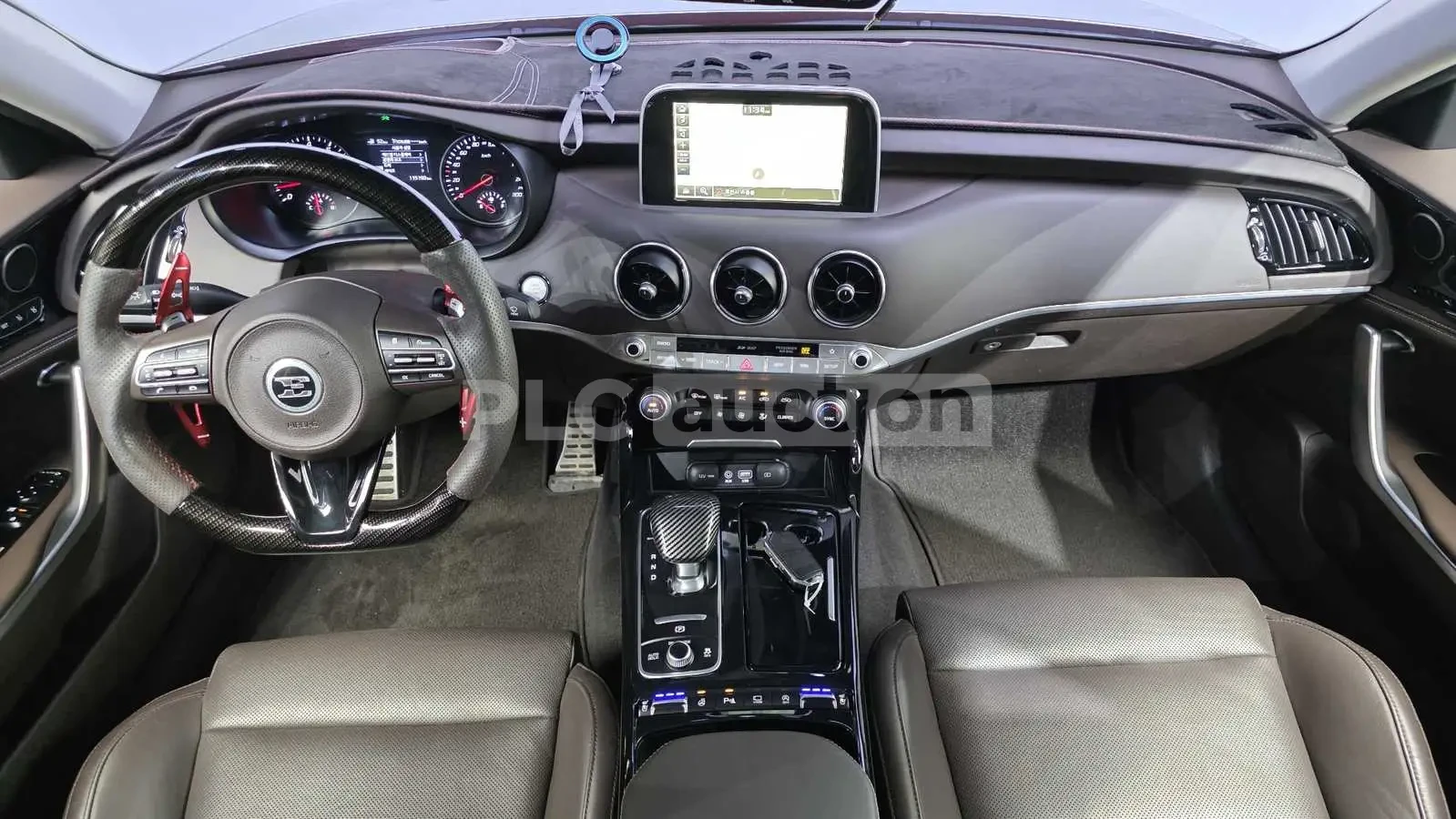 Kia Stinger GT 3.3| HUD| ОБДУХВАНЕ| PANO| DISS| 360, снимка 7 - Автомобили и джипове - 55538152