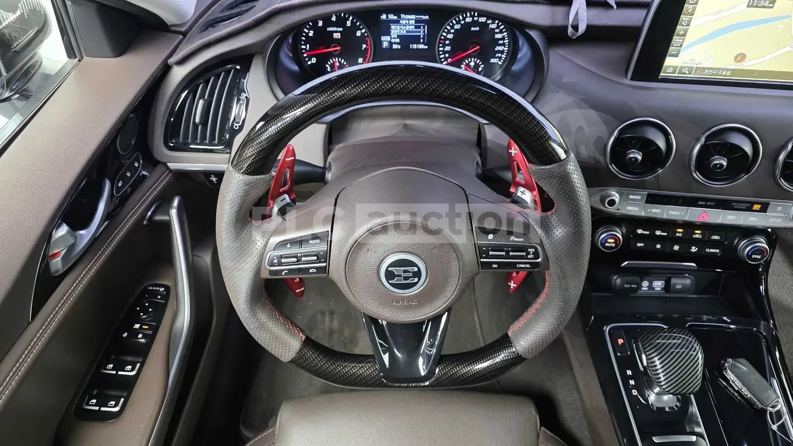 Kia Stinger GT 3.3| HUD| ОБДУХВАНЕ| PANO| DISS| 360, снимка 8 - Автомобили и джипове - 55538152