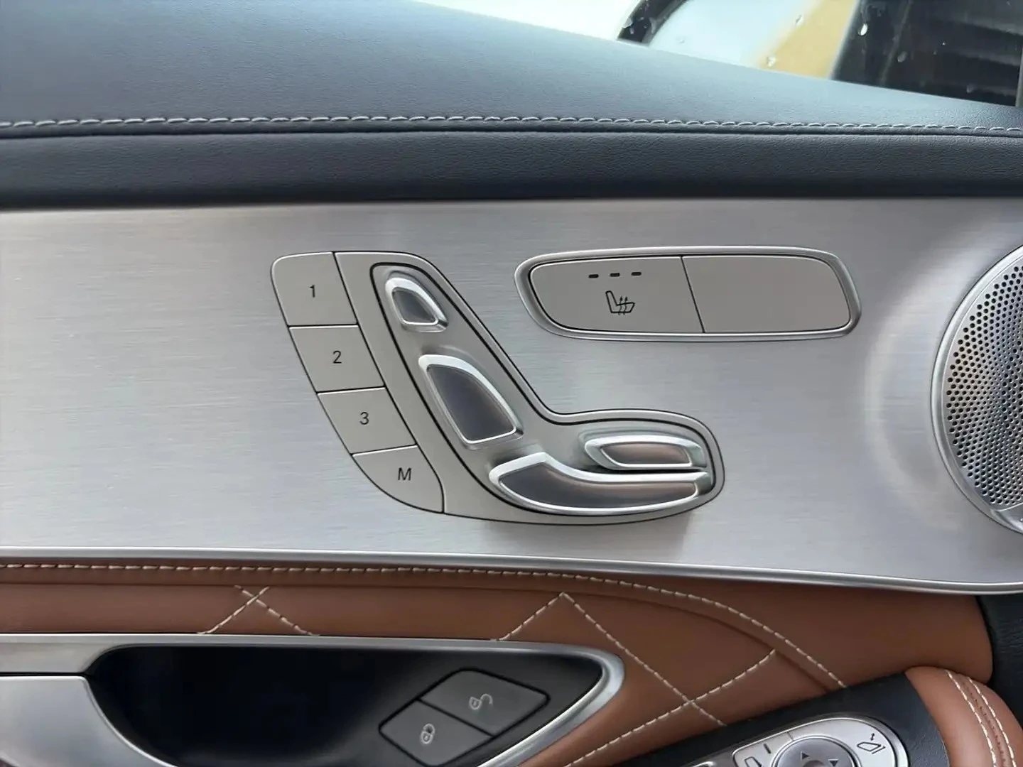 Mercedes-Benz C 63 AMG S* Premium Package* Carbon* ПАНО, снимка 10 - Автомобили и джипове - 55972122