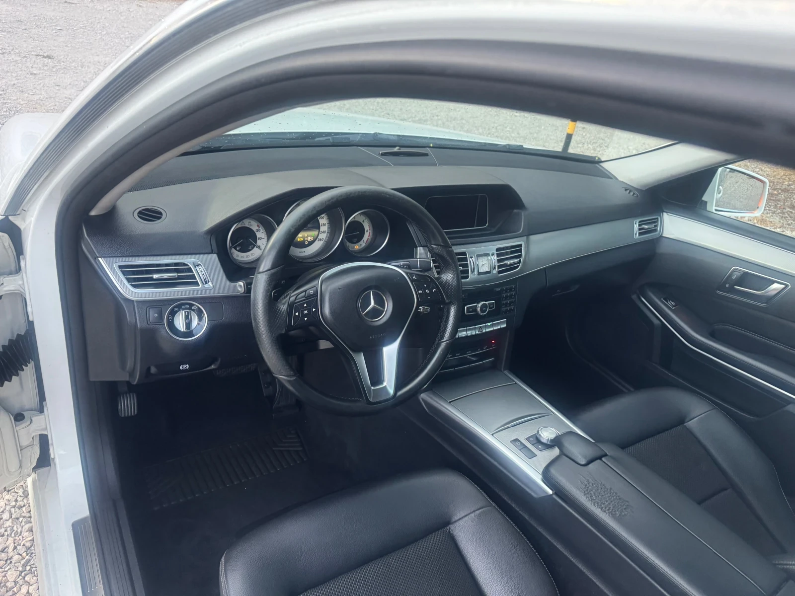 Mercedes-Benz E 250 4 matic-надува и губи антифриз, снимка 11 - Автомобили и джипове - 56183820