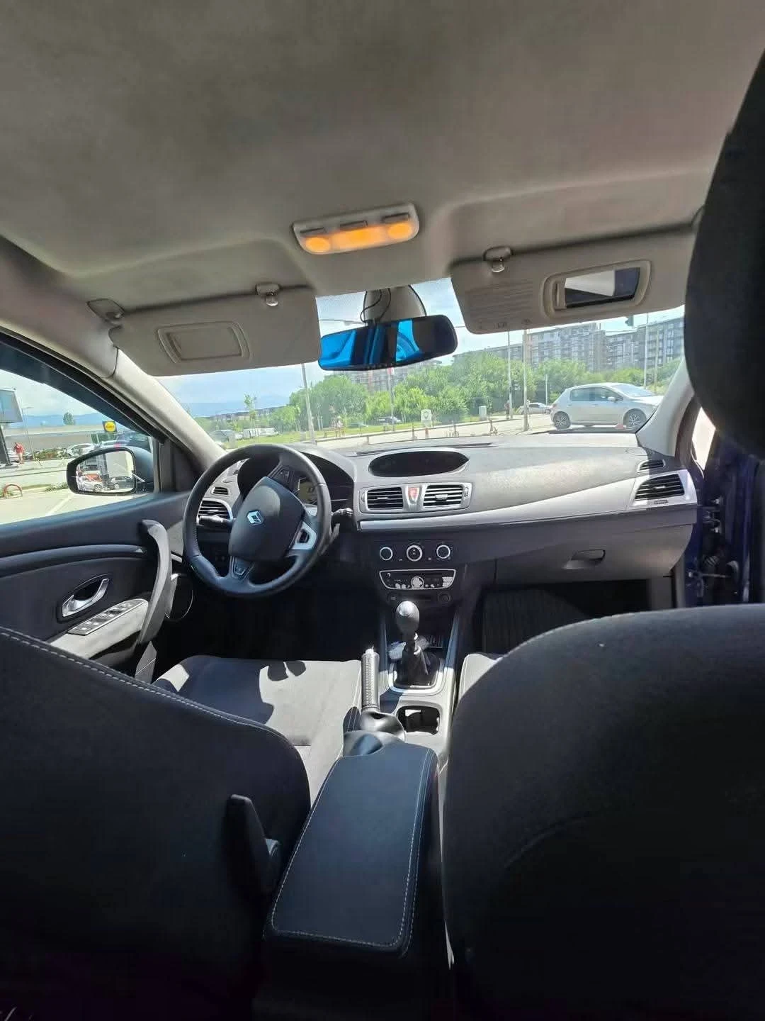Renault Megane, снимка 10 - Автомобили и джипове - 56522991