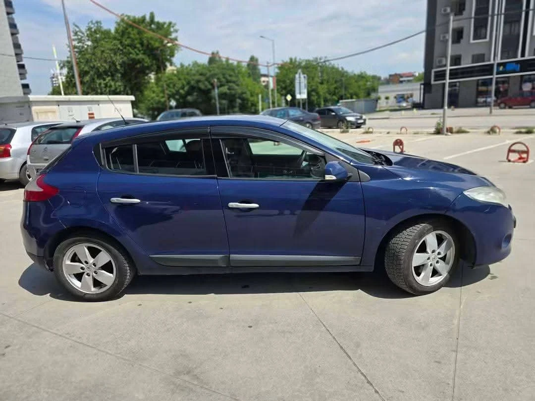 Renault Megane, снимка 6 - Автомобили и джипове - 56522991