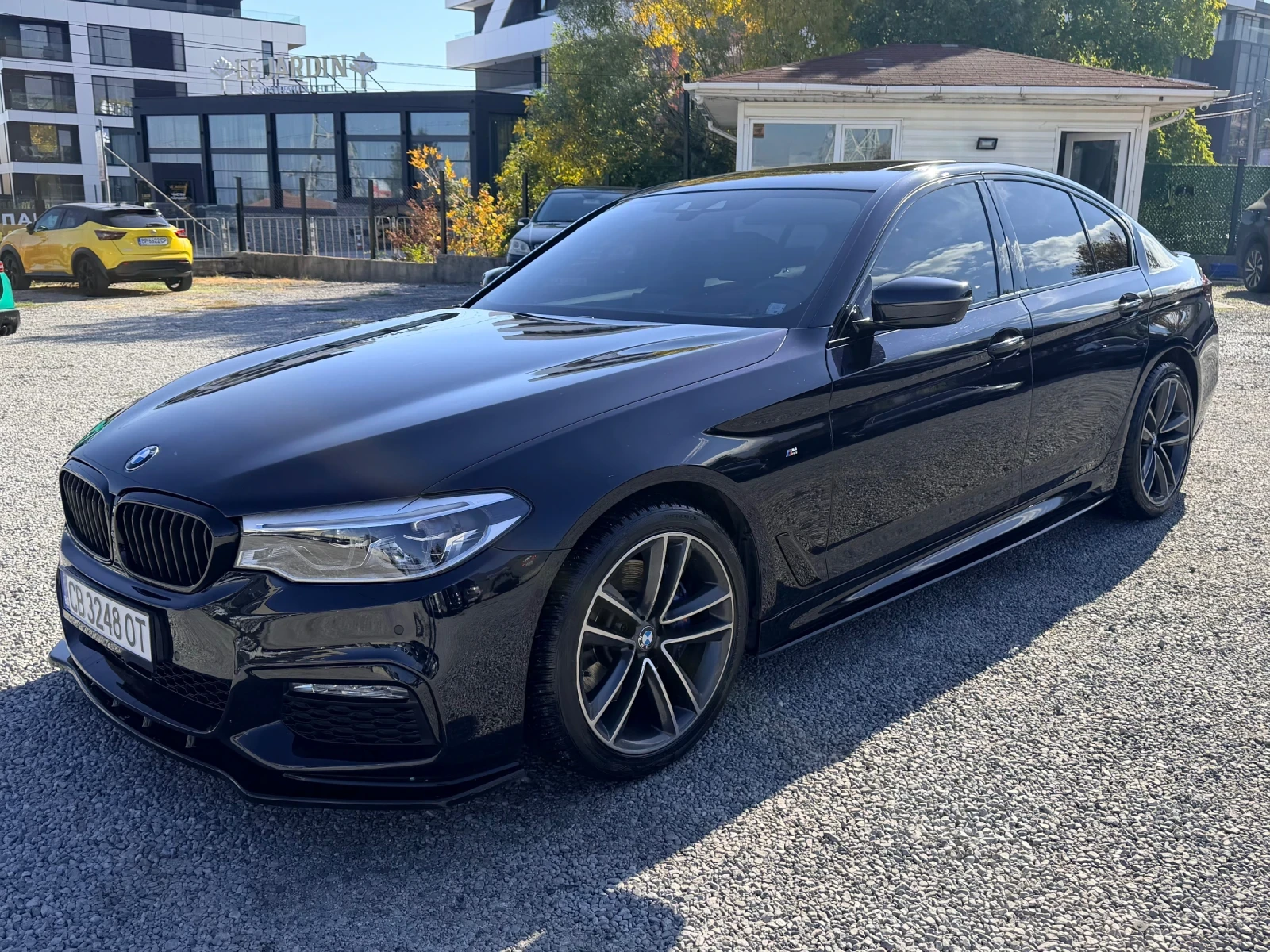 BMW 530 D M Performance-SOFT CLOSE Head-up Harman Kardon