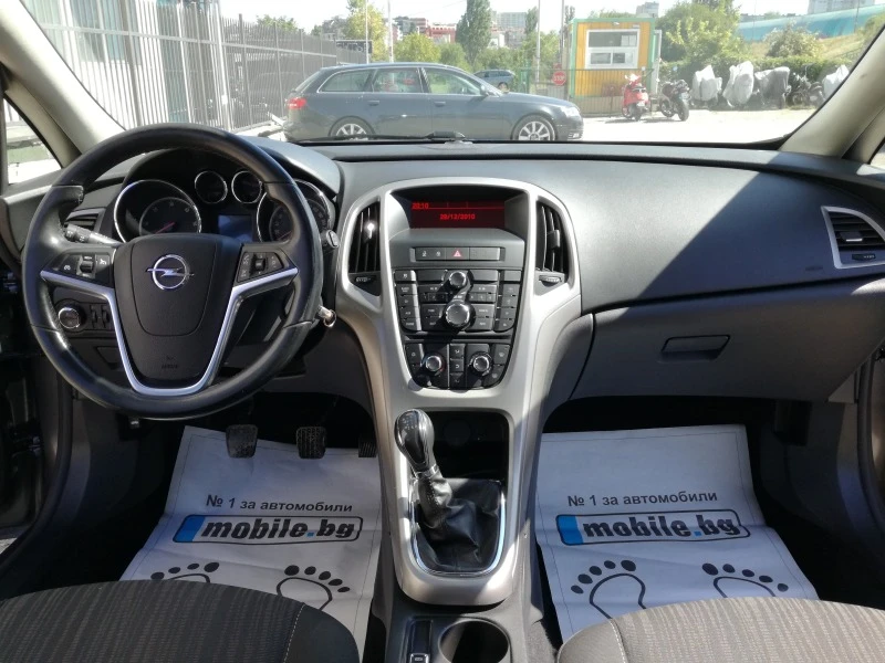 Opel Astra 1.7CDTi COSMO/SPORT NAVI КОЖА 6ск FACELIFT 5 БРОЯ, снимка 15 - Автомобили и джипове - 48008435