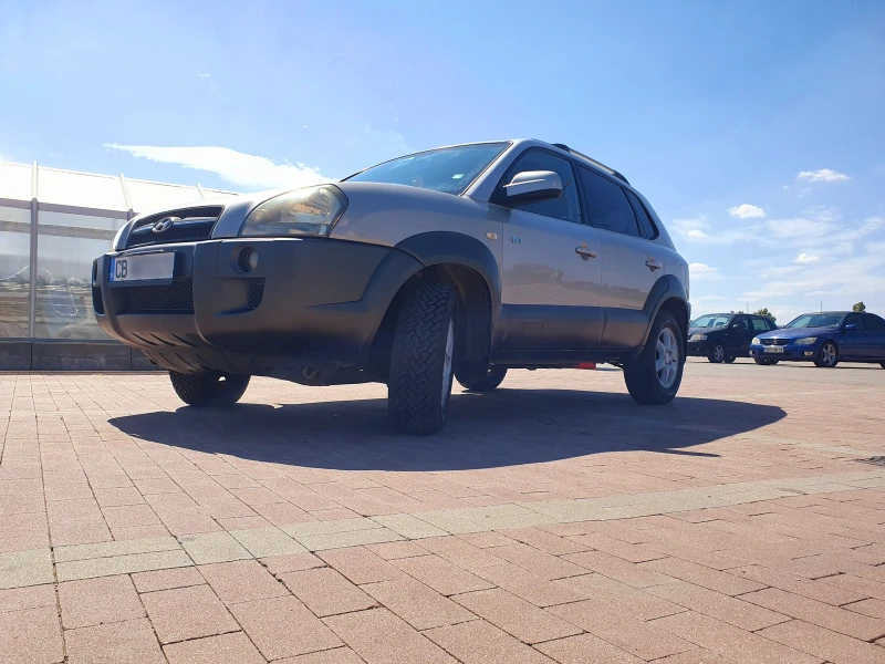 Hyundai Tucson 2.0i JM, снимка 4 - Автомобили и джипове - 47568279