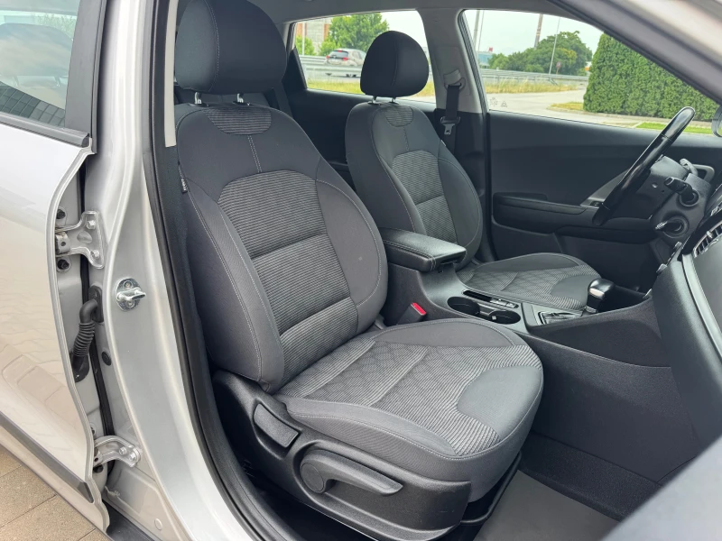 Kia Niro HYBRID-PREMIUM--ПОДГРЕВ-С.КНИЖКА-LANE-ASIST, снимка 13 - Автомобили и джипове - 48728873