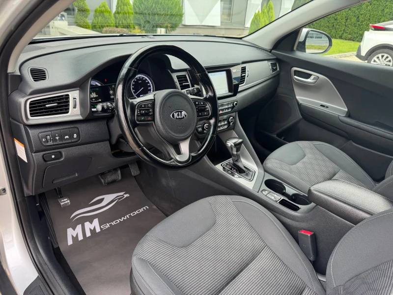 Kia Niro HYBRID-PREMIUM--ПОДГРЕВ-С.КНИЖКА-LANE-ASIST, снимка 9 - Автомобили и джипове - 48728873