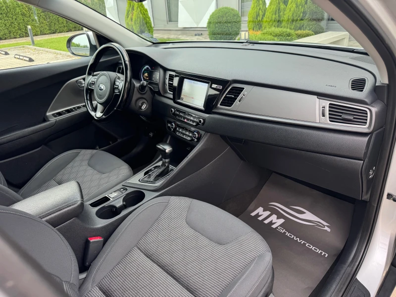 Kia Niro HYBRID-PREMIUM--ПОДГРЕВ-С.КНИЖКА-LANE-ASIST, снимка 12 - Автомобили и джипове - 48728873