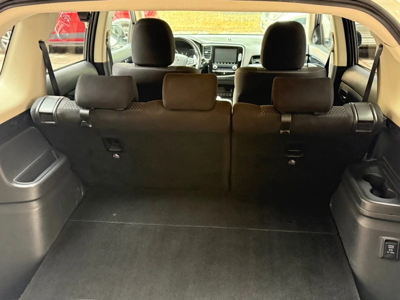 Mitsubishi Outlander 2.5 PHVE Plug-in Hybrid 4х4, снимка 16 - Автомобили и джипове - 52555333