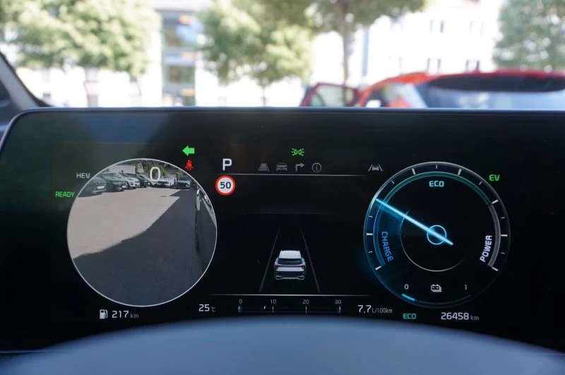 Kia Sportage 1.6PHEV/265HP/GT-LINE/PANO/MEMO/AWD/360/LED/491g, снимка 11 - Автомобили и джипове - 52166565