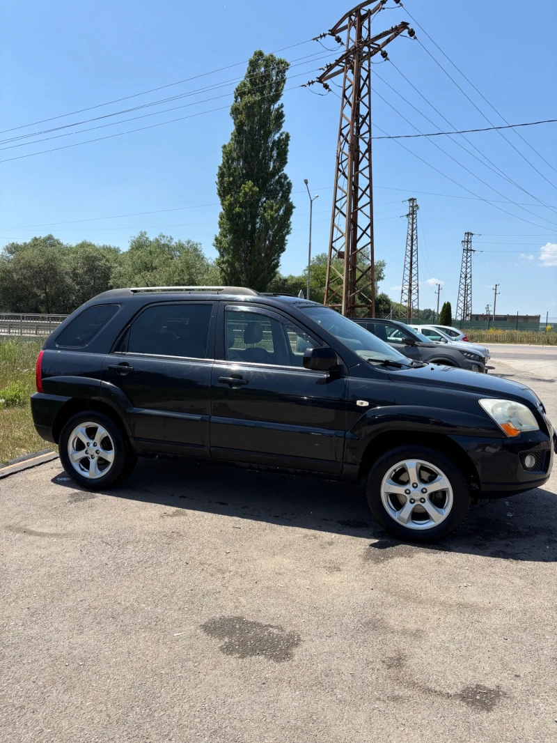 Kia Sportage, снимка 2 - Автомобили и джипове - 52311528