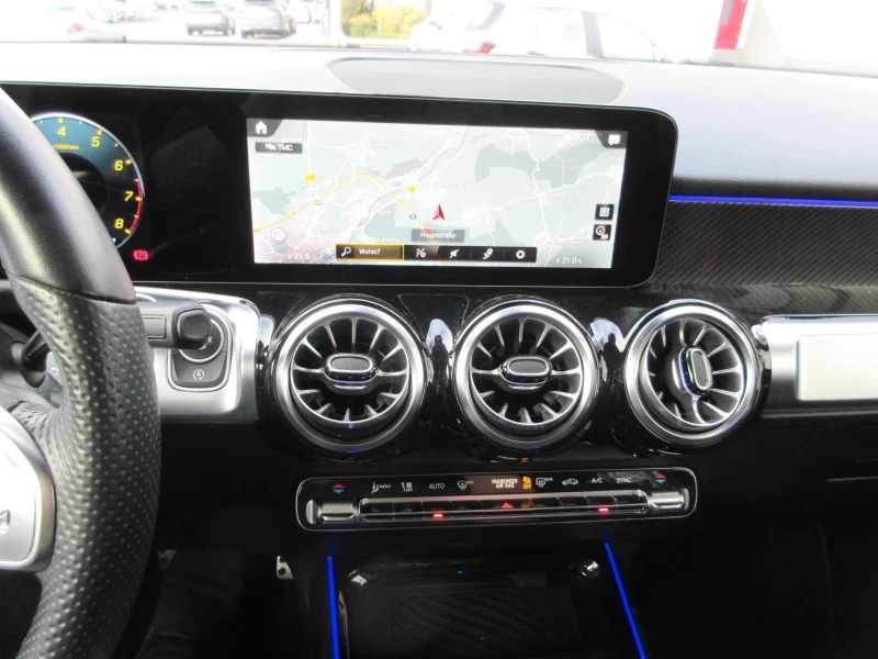 Mercedes-Benz GLB 35 AMG 4Matic, снимка 8 - Автомобили и джипове - 52350225