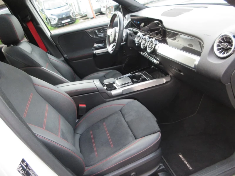 Mercedes-Benz GLB 35 AMG 4Matic, снимка 12 - Автомобили и джипове - 52350225