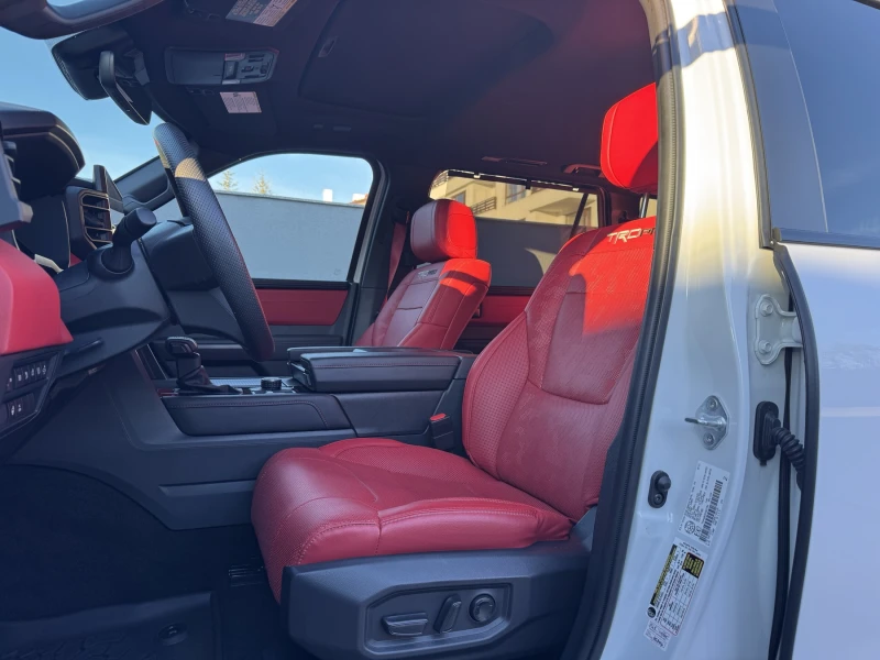 Toyota Sequoia TRD PRO 3.5L V6 i-FORCE MAX, снимка 10 - Автомобили и джипове - 52710171