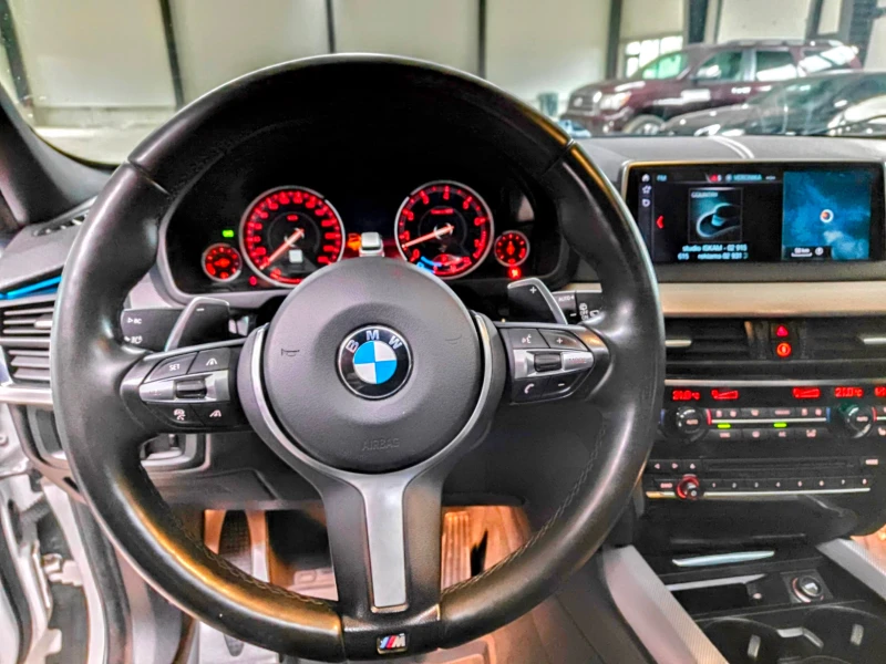 BMW X5 3.5i xDrive M Вакуум, Harman/Kardon, HeadUp, Keyle, снимка 13 - Автомобили и джипове - 53025768