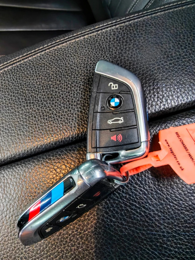 BMW X5 3.5i xDrive M Вакуум, Harman/Kardon, HeadUp, Keyle, снимка 11 - Автомобили и джипове - 53025768