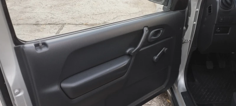 Suzuki Jimny 1.3 4х4 , снимка 12 - Автомобили и джипове - 53527195