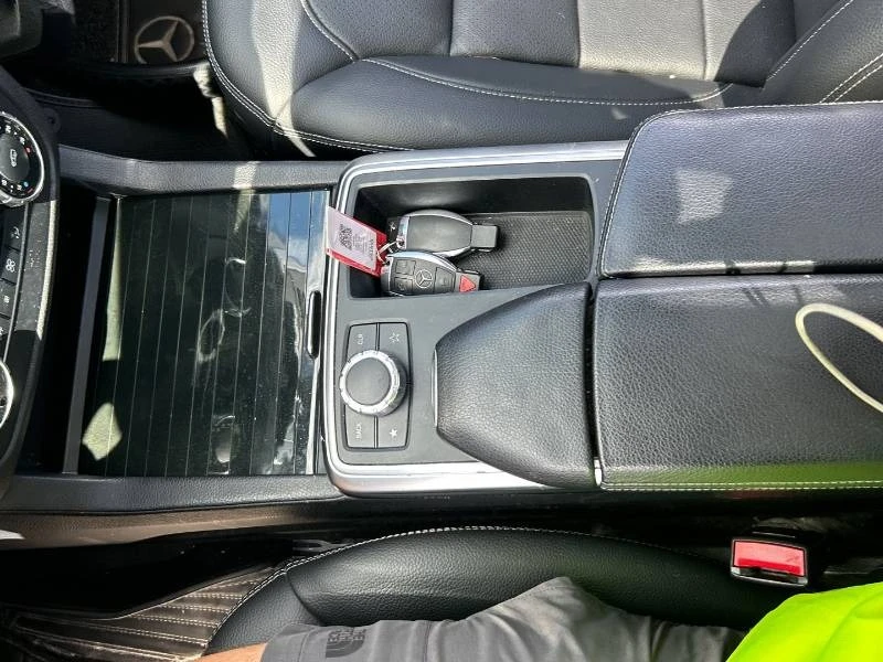 Mercedes-Benz ML 350 * BlueTec * ПОДГРЕВИ * 2 КЛЮЧА * PANO , снимка 12 - Автомобили и джипове - 54983571