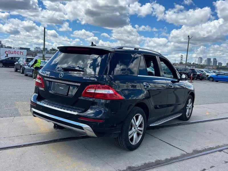 Mercedes-Benz ML 350 * BlueTec * ПОДГРЕВИ * 2 КЛЮЧА * PANO , снимка 4 - Автомобили и джипове - 54983571