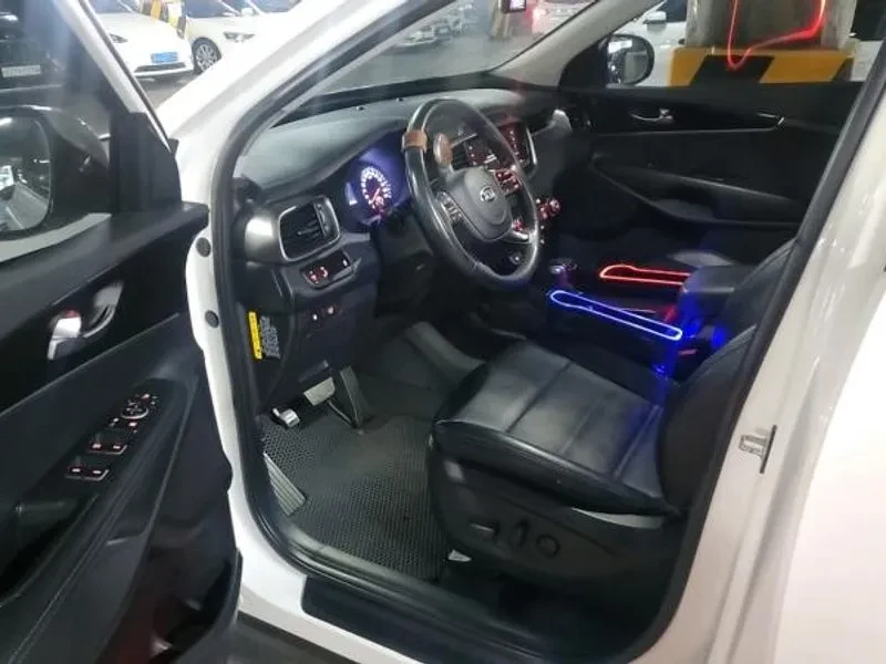 Kia Sorento 2.2 4Wd Number One Edition - САМО 30% АВАНС!, снимка 8 - Автомобили и джипове - 55474395