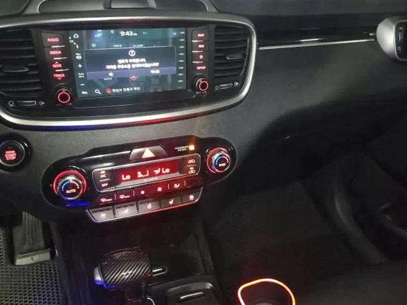 Kia Sorento 2.2 4Wd Number One Edition - САМО 30% АВАНС!, снимка 12 - Автомобили и джипове - 55474395