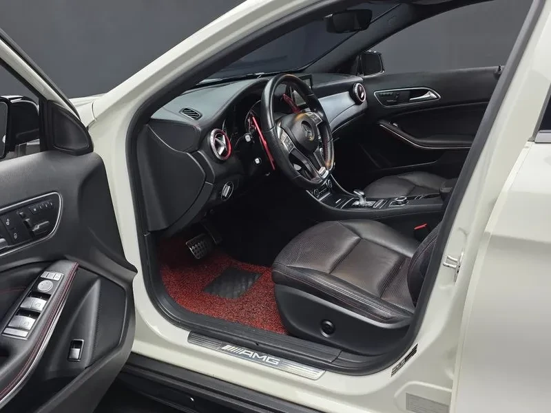 Mercedes-Benz GLA X156 Gla45 Amg 4Matic, снимка 10 - Автомобили и джипове - 56293117