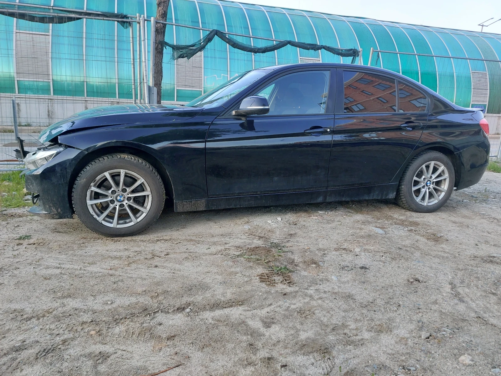 BMW 318 2.0d 143коня 100% ОБСЛУЖЕН НОВИ ВЕРИГИ , снимка 3 - Автомобили и джипове - 51994247