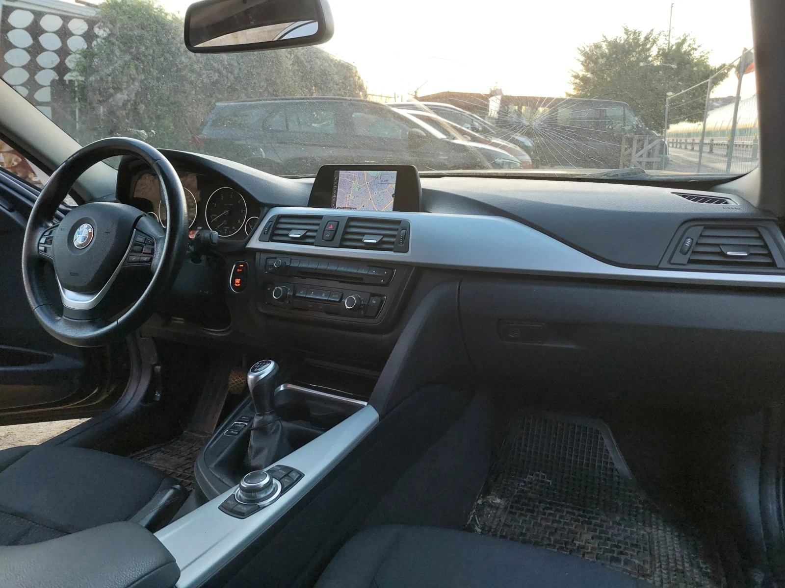 BMW 318 2.0d 143коня 100% ОБСЛУЖЕН НОВИ ВЕРИГИ , снимка 16 - Автомобили и джипове - 51994247