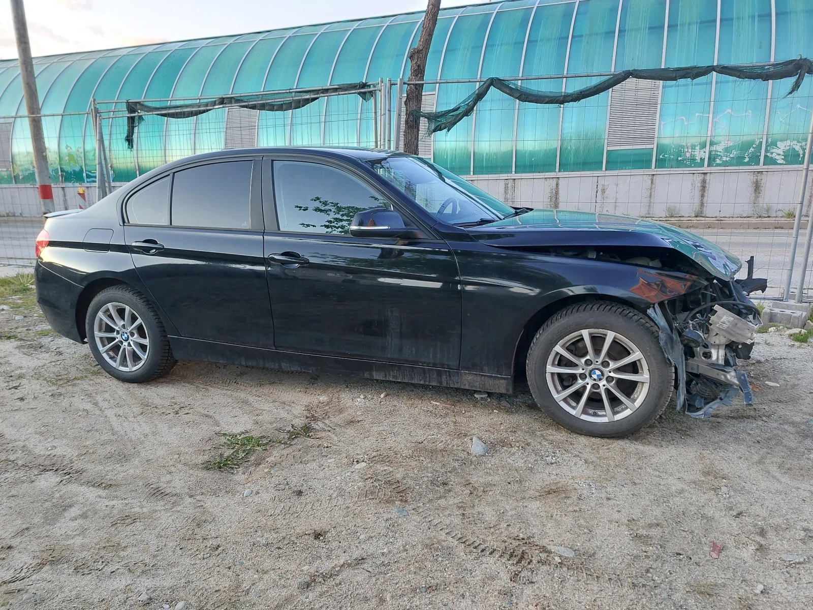BMW 318 2.0d 143коня 100% ОБСЛУЖЕН НОВИ ВЕРИГИ , снимка 9 - Автомобили и джипове - 51994247