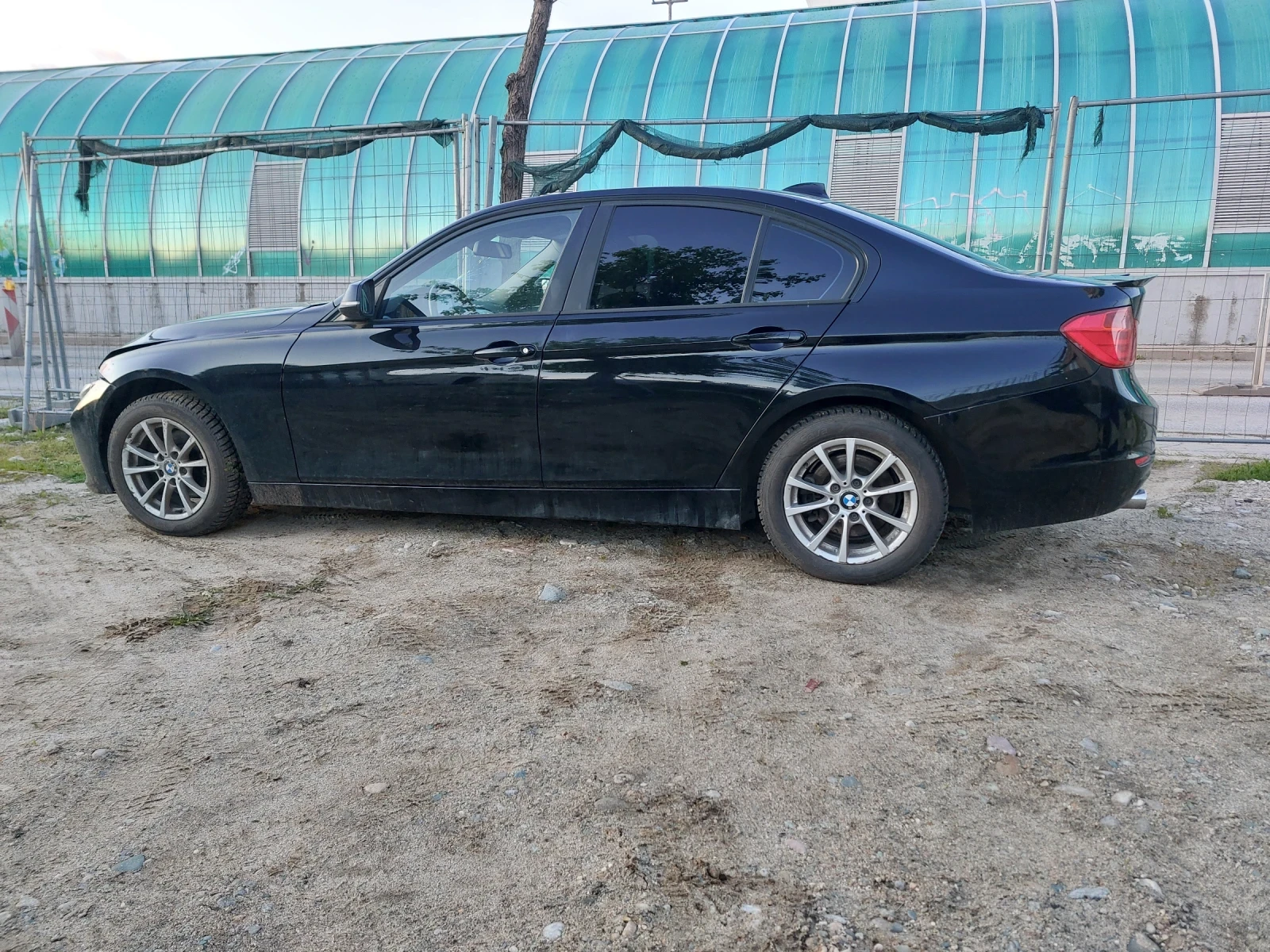 BMW 318 2.0d 143коня 100% ОБСЛУЖЕН НОВИ ВЕРИГИ , снимка 6 - Автомобили и джипове - 51994247