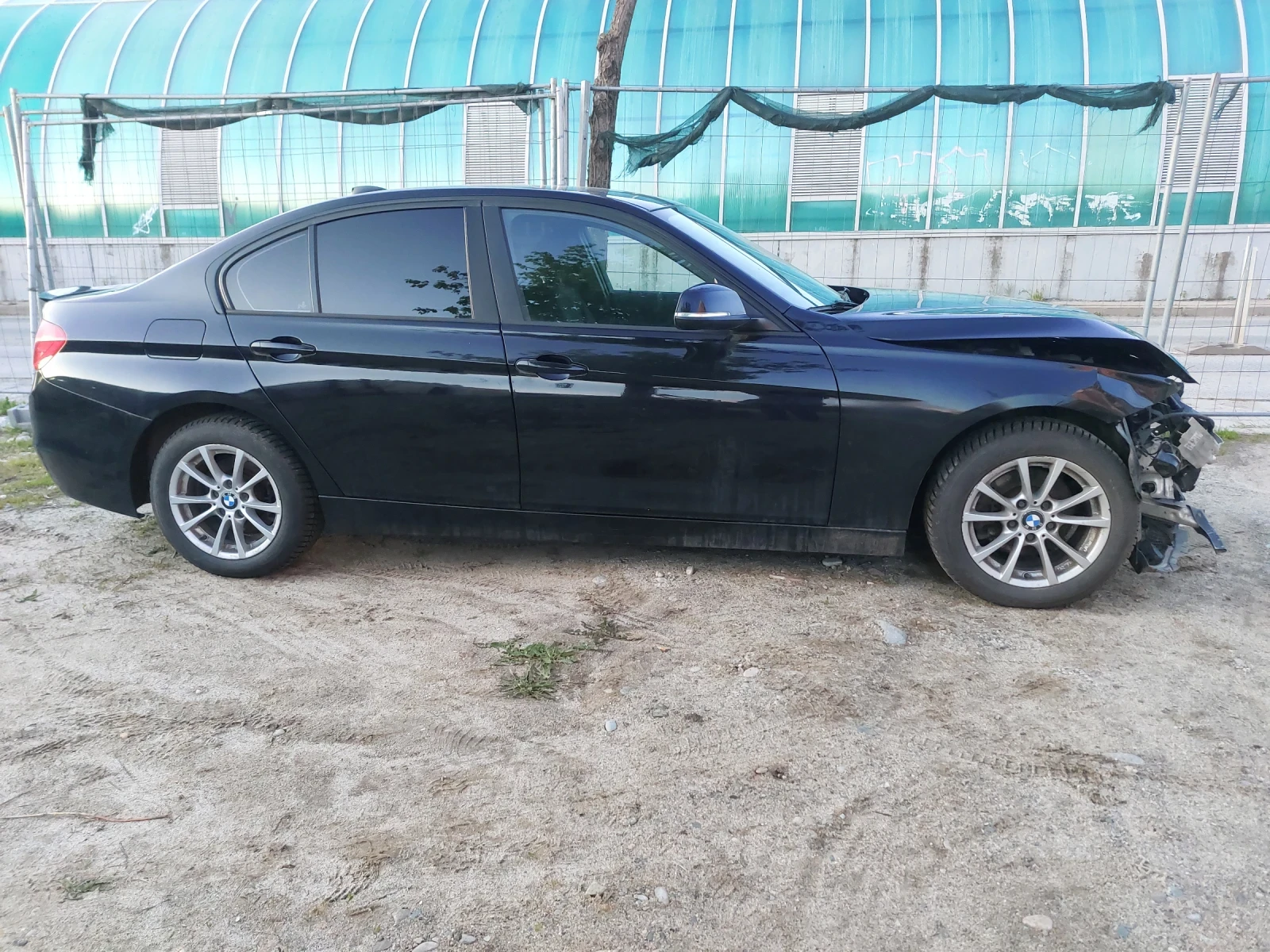 BMW 318 2.0d 143коня 100% ОБСЛУЖЕН НОВИ ВЕРИГИ , снимка 10 - Автомобили и джипове - 51994247